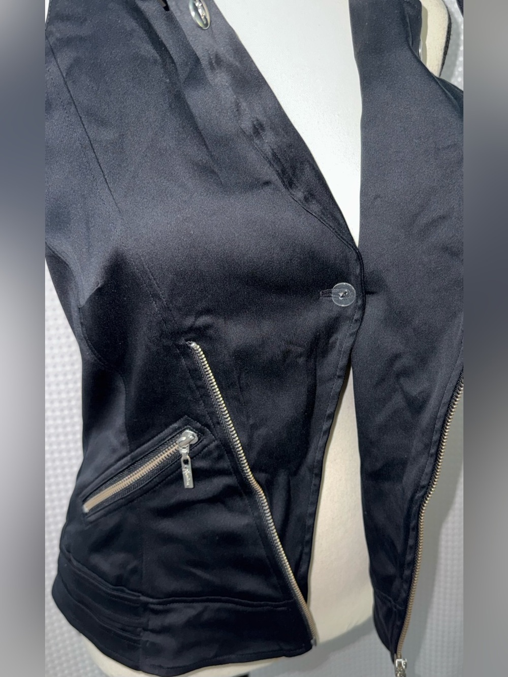Marciano by Guess Halter sleeveless Black vest size medium - Picture 4 of 11
